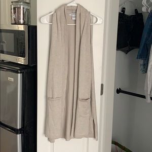 Beige vest